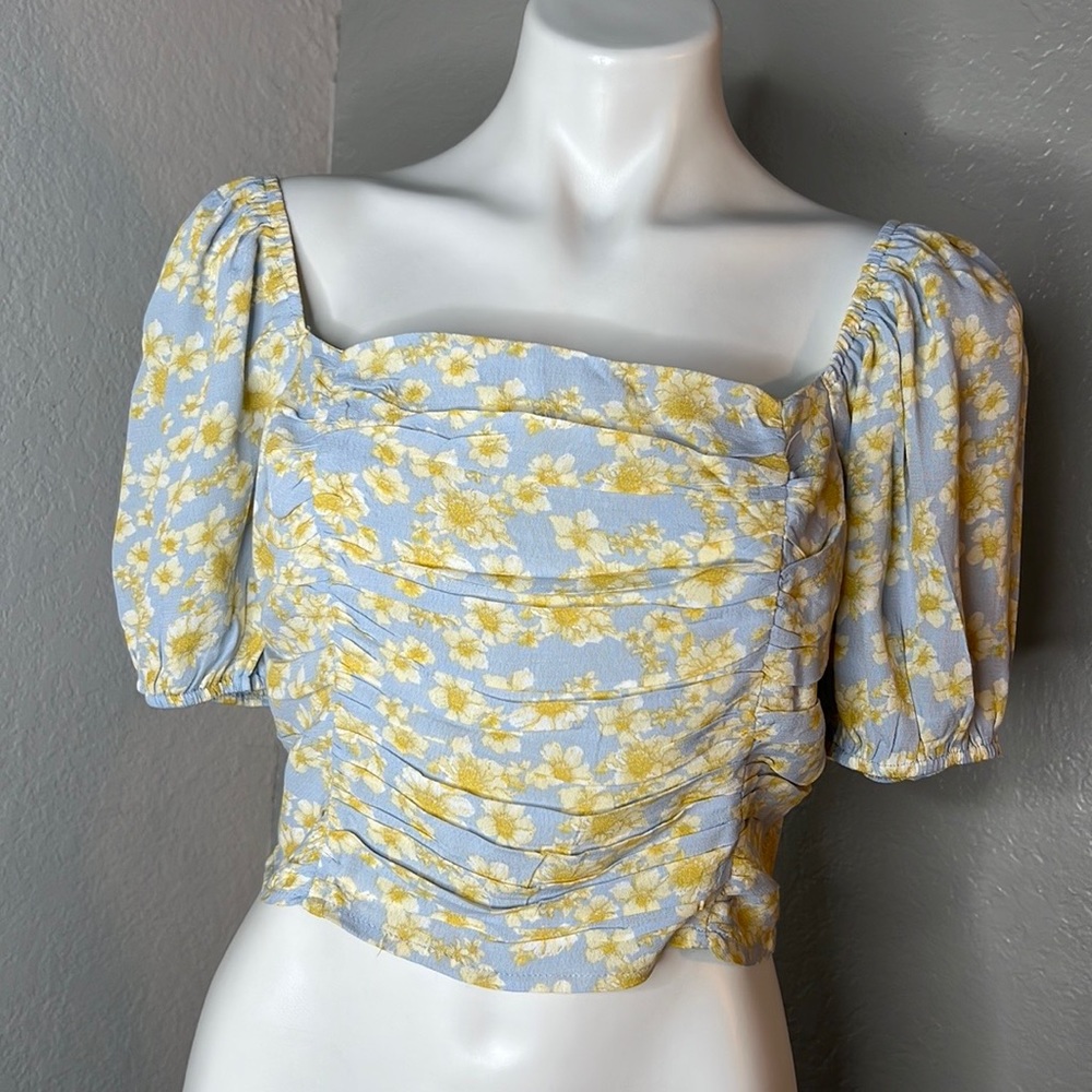 NWT Sophie Rue Crop Top Medium Multicolor Floral Scoop Neck Smocked